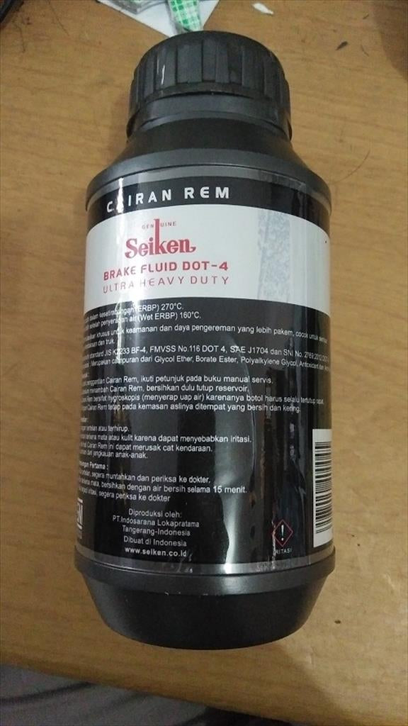 Minyak Cairan Rem Brake Fluid