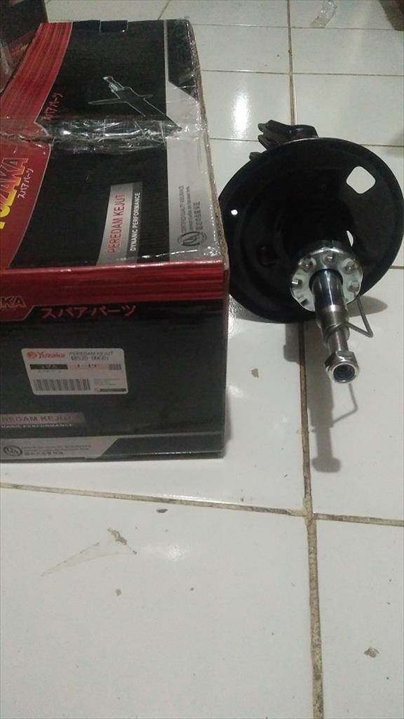 Shock Absorber Breaker Depan Kiri New Yaris Vios Yuzaka 48520-09G01