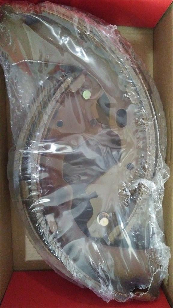 Kampas Rem Belakang Brake Shoe Nissan Serena 44060-4N025 OEM