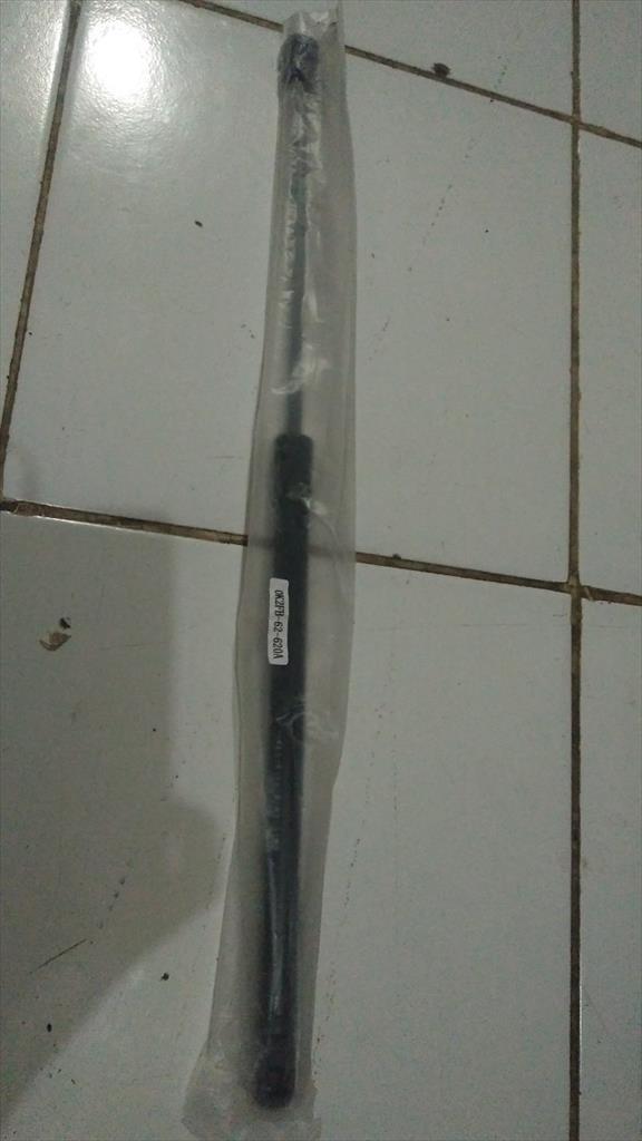 Shock Bagasi Belakang Kia Carens 2 II Kanan 0K2FB-62-620A OEM