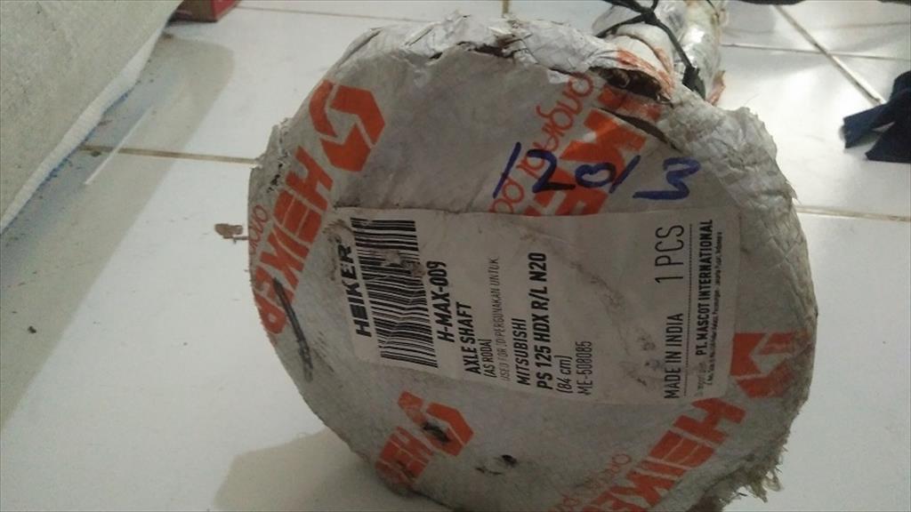 As Roda Gardan Belakang Axle  Shaft Canter HDX PS135 Heiker ME508085