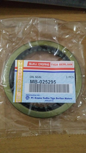 Seal roda depan Canter PS125