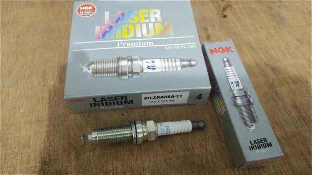 Busi Spark Plug Laser Iridium Nissan Elgrand 2.5 DILZKAR6A-11 NGK