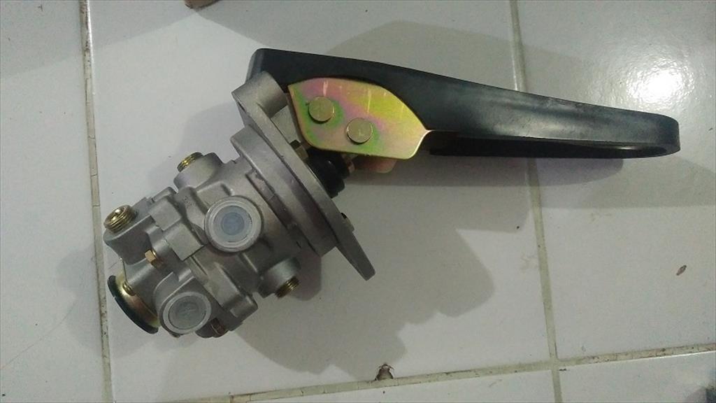 Brake Valve Pedal Rem Assy