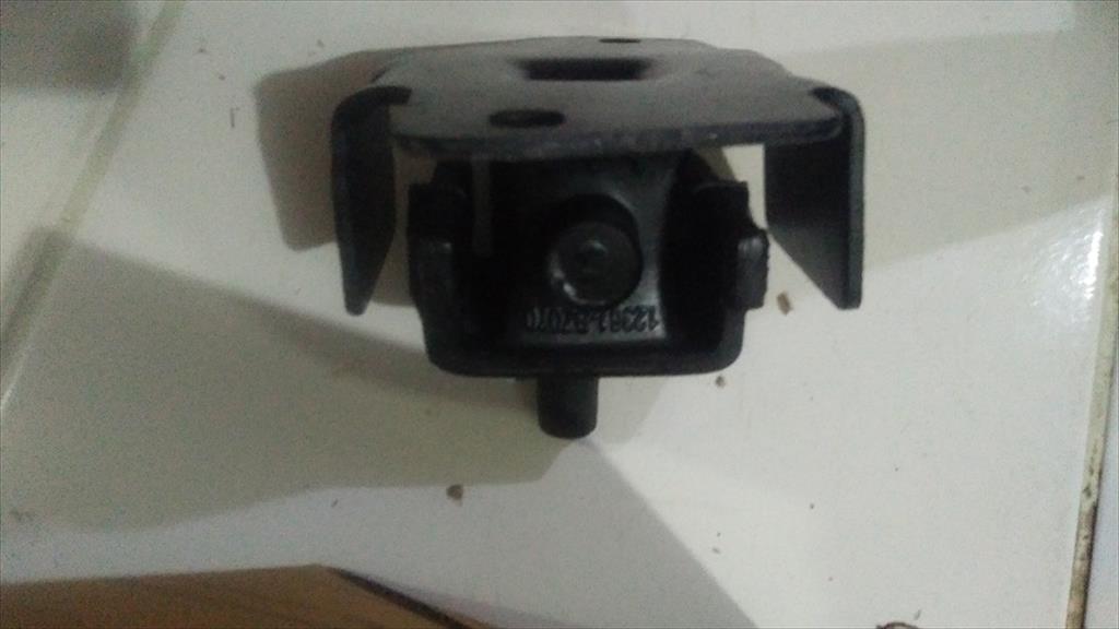 Engine Mounting Kanan Terios