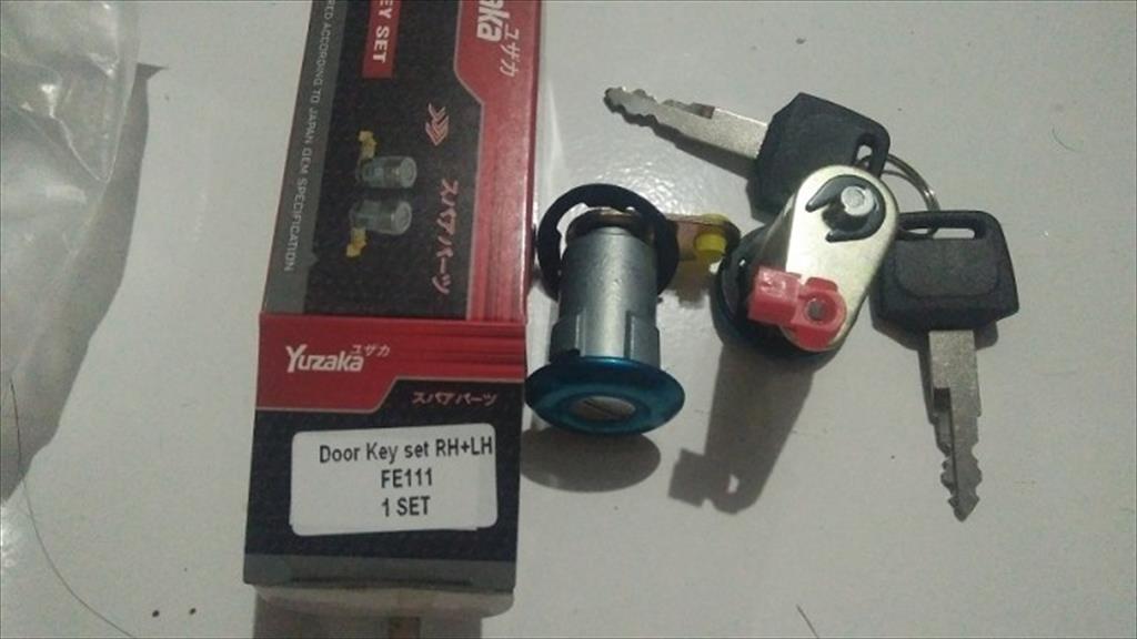 Door Lock Key Set Kunci Pintu